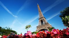 Qantas eyes non-stop Perth-Paris flights